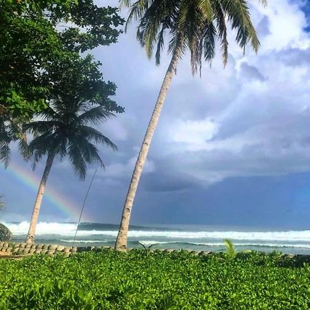 Southern Mentawai Outpost Hotel Sibigau Island Eksteriør billede
